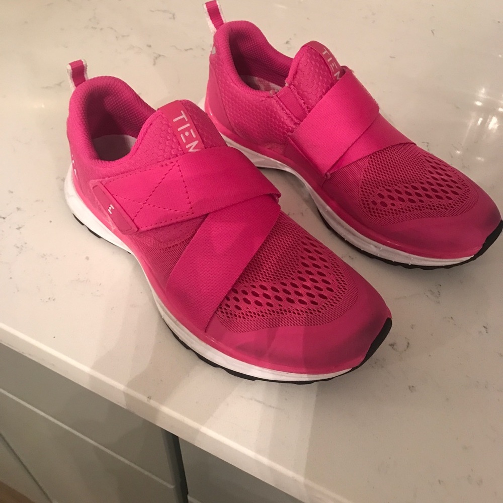 TIEM cycle shoes